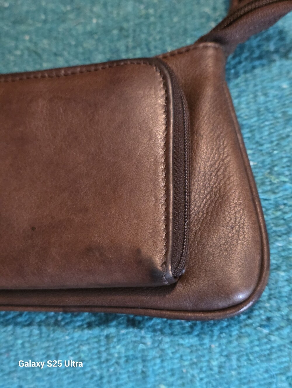 Paul & Taylor Vintage Distressed 90's Leather Mini/Wallet Crossbody - Picture 13 of 16